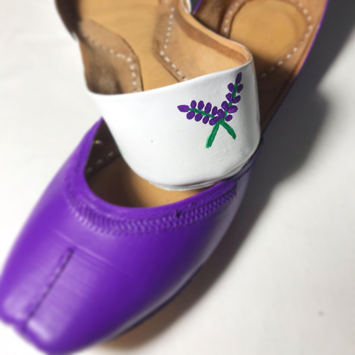 Khussa In Purple Purple White Contrasting Khussa Flats Darvesh Store